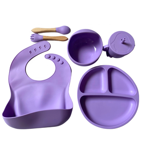 ชุดซิลิโคนสำหรับรับประทานอาหารสำหรับเด็กประกอบด้วยถ้วยและส้อมผ้ากันเปื้อนสีสันน่ารักพร้อมบริการ ODM/OEM 100% เกรดอาหาร - Product Image 4