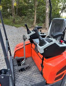 LIVRAISON GRATUITE EPA CE Approuvé GH20 Tout neuf Mini-excavatrice sur chenilles de 1 tonne Moteur à essence Briggs de 15 ch 0,3 h Moteur à essence Open ROPS Pouce hydraulique - Product Image 5