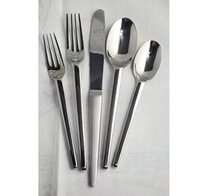 Cubiertos de Acero Inoxidable de Estilo Indio Auténtico, Inspirados en la Herencia, con Detalles Grabados para Bodas - Product Image 1