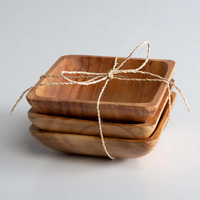 Lot de 4 plateaux de service empilables de couleur chaude en bois d'acacia carré naturel très vendu en gros du Vietnam