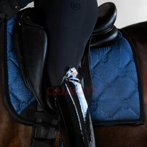 Tapis de selle anglais matelassé doux respirant et durable, conception de cheval, soutien confortable et expérience de conduite en douceur - Product Image 5