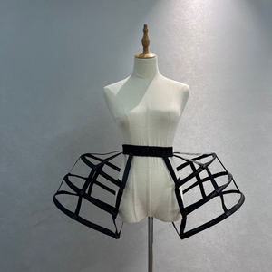 Gonna Corta a Gabbia con 3 Cerchi in Crinolina Bianca e Nera da Donna per Abiti Lolita e da Sposa, Lunga 38 cm - Product Image 6