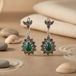 Boucles d'oreilles pendantes en argent 925 avec onyx vert et marcassite pour femmes - Product Image 2