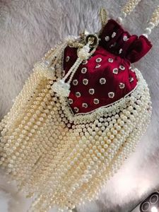 Jhalar Fashion Satin Potli con cierre de cordón Forro de algodón Perlas elegantes Diamantes Borla Decoración - Product Image 6