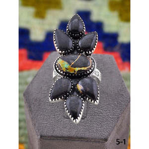 Bague artisanale en argent sterling et or noir du sud-ouest, avec technologie d'incrustation par sertissage clos, idéale pour un cadeau - Product Image 2