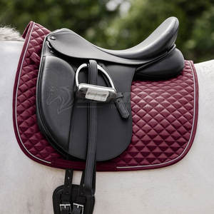 Tapis de selle d'équitation avec broderie personnalisée Service OEM Fourniture en vrac de tissu doux matelassé - Product Image 3