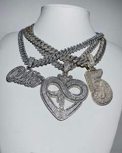 Pendentif de laboratoire entièrement glacé bijoux en diamant luxueux pendentif en diamant bicolore pendentif en or 14kt tenue de fête - Product Image 1