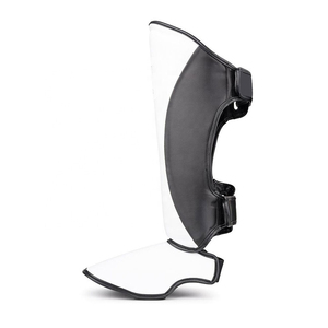 Venta al por mayor de espinilleras de fibra de carbono logotipo personalizado kick boxing entrenamiento de kárate espinilleras fútbol artes marciales protector de piernas - Product Image 2