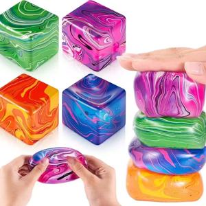 ของเล่นบีบคลายเครียดรูปทรงลูกบาศก์แบบหมุนวน นิซ คิวบ์ สวอล ซุปเปอร์ โซลิด สควิช สำหรับเด็กและผู้ใหญ่ - Product Image 2