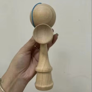 Jouet Kendama en bois naturel conçu pour l'entraînement des compétences et la concentration, design traditionnel fabriqué au Vietnam - Product Image 1