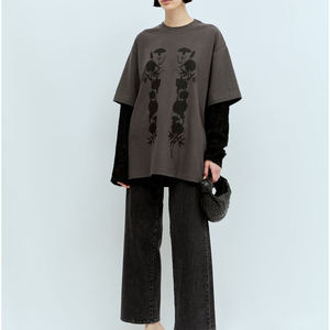 ผู้ผลิตเสื้อยืด OEM แบบสั่งทำพิเศษสองชั้น เสื้อยืดผ้าฝ้ายสองชั้นเนื้อหนาสำหรับสตรีทแวร์และชุดลำลอง - Product Image 2