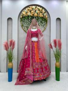 Designer Lehenga Choli Et Dupatta Avec Fil Et Séquence Travail - Product Image 5