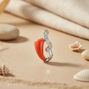 Elegante Collar de Plata con Coral y Diamantes para Mujer, Joyería con Intrincados Dijes de Diamantes - Product Image 1