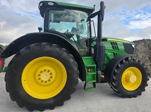 รถแทรกเตอร์จอห์นเดียร์ 6230R ขับเคลื่อน 4 ล้อ ระบบเกียร์  รถแทรกเตอร์สำหรับงานเกษตร แรงยึดเกาะสูง รถแทรกเตอร์จอห์นเดียร์สำหรับการเกษตร - Product Image 4