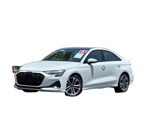 2025 A3 Premium Plus AWD d'occasion en excellent état avec moteur turbo 4L, pneus R18, sièges en cuir, régulateur de vitesse adaptatif, conduite à gauche - Product Image 1