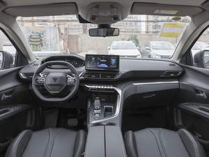 SUV intermédiaire 2024, essence, 211 ch, L4, 5 portes, 5 places, sièges en cuir, toit ouvrant panoramique, conduite à gauche, automatique, véhicule économique - Product Image 6