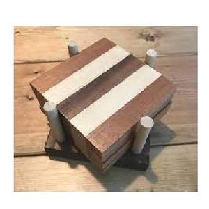 Posavasos decorativos de madera de diseño creativo con estampado de nogal de forma cuadrada para té de noche en casa - Product Image 6