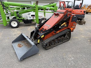 จัดส่งฟรี Ditch-Witch 1550 Kubota Caterpillar 2022 รถตักล้อยางขนาดเล็กได้รับการรับรองมาตรฐาน EPA CE พร้อมกระบอกไฮดรอลิก Eaton - Product Image 2
