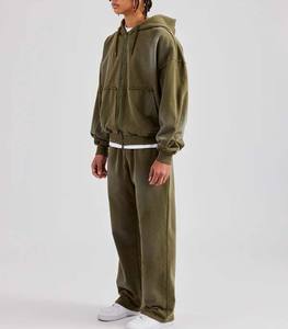 Vente en gros de vêtements de sport bon marché personnalisés de qualité supérieure Survêtements de sport personnalisés prêts à expédier survêtements respirants pour hommes - Product Image 3