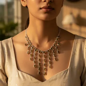 Collier vintage en pierre précieuse vert olive avec plaqué or 14K et 18K, pierre principale en diamant, bijoux de déclaration pour femmes - Product Image 1