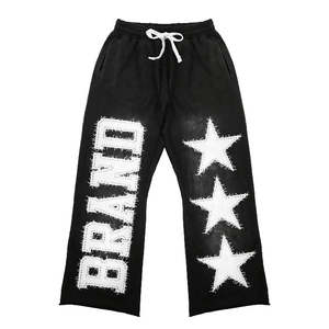 Conjunto Deportivo de Invierno Estilo Urbano con Lavado Ácido, Sudadera con Capucha y Pantalones Deportivos Acampanados con Bordado de Parches Desgastados. - Product Image 5