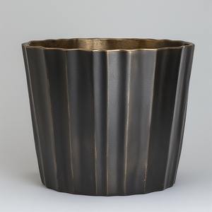 Cubo de basura de latón Premium con acabado negro rico elaborado para interiores elegantes y mejora de Estilo funcional. - Product Image 2