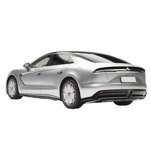 Sedán Eléctrico Grande 2025, 5 Plazas, Gran Autonomía (401-500 Km), Batería de 110 kWh, Motor de 150-200 kW, En Buen Estado - Product Image 4