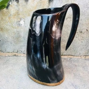 ฮอร์นดื่มไวกิ้งฮอร์นอาหารปลอดภัยจากวัวแท้พร้อมขาตั้งขัดเงาสไตล์ความรักพกพาของที่ระลึกรูปทรงธรรมชาติ - Product Image 1