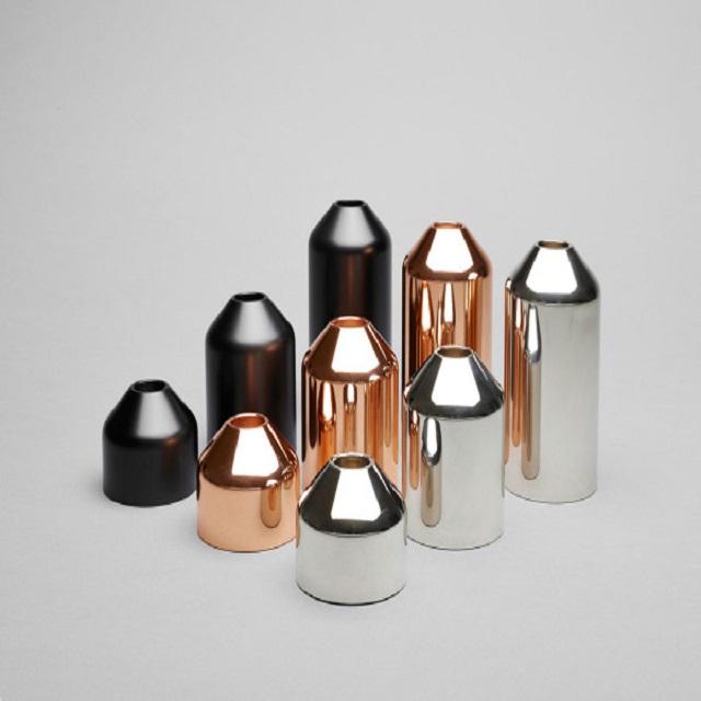 สีเทาเข้ม