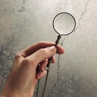 Klein, compact formaat, reisvriendelijk metalen vergrootglas, krachtige lens, modern design, aanpasbare opties voor hobbyisten en verzamelaars