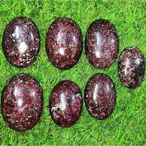 Pierre de palmier en eudialyte naturelle |   Diamant en cristal poli à la main pour la méditation, l'énergie des chakras, le Reiki et la vente en gros - Product Image 5