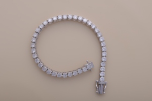 Bracelet tennis en diamants ronds cultivés en laboratoire de 7,09 carats en or blanc/rose/jaune 14 carats, bijoux fins - Product Image 2
