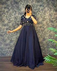 Diseñado Impresione Este Combo Kurti Personalizable Borrom Dupatta Cuenta con Impresiones digitales Inspiradas en el arte de Rajasthani Fiestas perfectas - Product Image 2