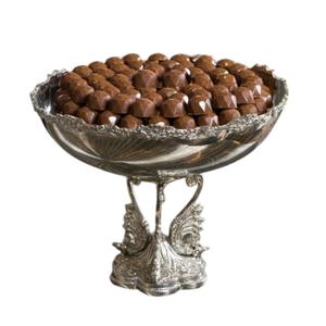 Cuenco de chocolate de pedestal de metal plateado hecho a mano con soporte adornado Cuenco de chocolate decorativo elegante para bodas y eventos - Product Image 1