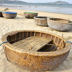 เรือไม้ไผ่ธรรมชาติพร้อมไม้พายเรือตะกร้าตกปลา