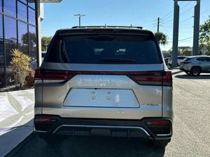 LISTO + PARA + ENVÍO Premium USADO 2023 L e xus LX 600 F Sport Handling AWD - Product Image 4