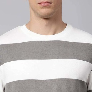 Sweat-shirt pour homme doublé en polaire chaud pour l'automne et l'hiver, vous gardant au chaud tout en conservant un look classique - Product Image 6