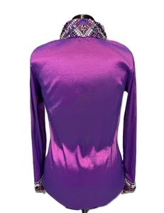 Camisa de espectáculo occidental vaquera hecha a mano en púrpura impresa en tela de tafetán elástico para uso ecuestre - Product Image 5