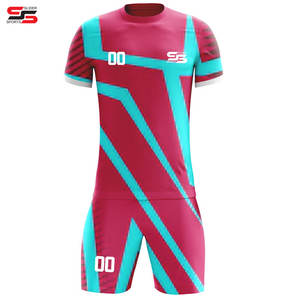 Kit de uniforme de fútbol sublimado, camiseta de fútbol de alta calidad, pantalones cortos de malla transpirable - Product Image 4