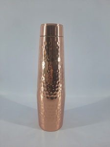 Pour le stockage de l'eau Bouteille d'eau Bouteille Ayurveda Fabriquée à la main en cuivre traditionnel pour un usage quotidien Applicable - Product Image 4