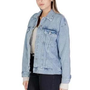 Dernière sortie d'usine Logo personnalisé Qualité supérieure Veste en jean sur mesure à manches longues pour femmes Conçue pour le confort en toutes saisons - Product Image 3