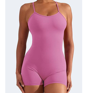 Ensemble de yoga blanc pour femmes haut de soutien-gorge élégant avec short sans couture vêtements de sport vêtements d'entraînement deux pièces costume de gym - Product Image 1