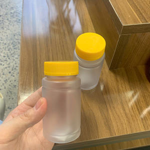 Vitamine en plastique PET givrée mate personnalisée de 100ml 150ml.... Bouteilles d'emballage de médecine de pot avec le chapeau fabriqué au Vietnam - Product Image 4