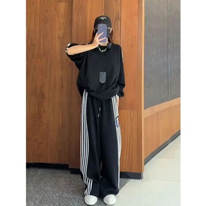 ชุดกีฬาแฟชั่นลำลองฤดูใบไม้ผลิสำหรับผู้หญิงเสื้อแขนยาวผู้หญิงกางเกงขาบานแบบหลวมระบายอากาศ - Product Image 3