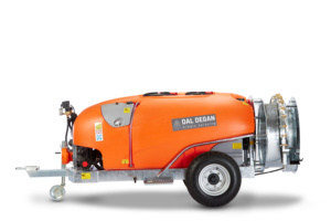 Pulvérisateur traîné PLATINUM de haute qualité 2000 L de fabrication italienne pour la pulvérisation de produits chimiques sur les vergers, les vignes et les arbres - Product Image 5