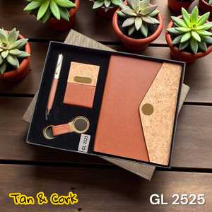 Elegante Juego de Regalo de Cuaderno de Cuero A5 con Logotipo Personalizado, Tarjetero, Bolígrafo, Llavero y Caja de Regalo, Promocional, Empresarial, Navideño - Product Image 5