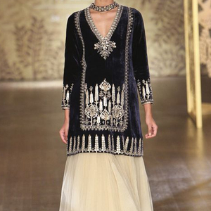 NEW--TRENDY--STUNNING หนัก KURTA กับชุดกระโปรงประดับประดาด้วยลูกปัดแก้วคริสตัล DABKA ทำงานสำหรับงานปาร์ตี้-สวมใส่/แต่งงาน @ 2022 - Product Image 1