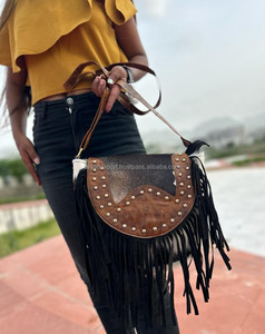 Nuevo elegante pelo en piel de gamuza oculta flecos de cuero Sling Bag mujeres perfectas de moda Venta caliente bolsos cruzados en forma de barril - Product Image 6