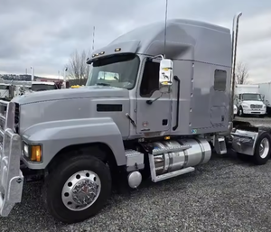 El mejor!! Venta con Descuento 2021 2022 For-MackS Pinnacle 64T RHD/LHD Camión Semirremolque Usado con Cama Entrega a Todo el Mundo - Product Image 2