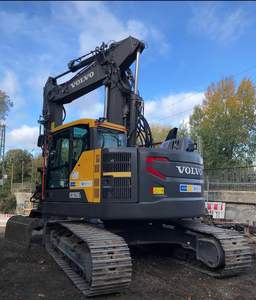 Mini-excavatrice Volvo d'occasion, moteur Yanmar, composants hydrauliques Bosch Rexroth, boîte de vitesses, garantie 5 ans, capacité de la benne de 4 m³ - Product Image 3